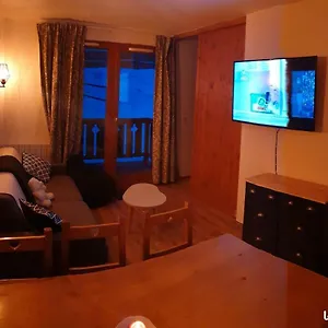 6 Personnes Avec Piscine Appartement